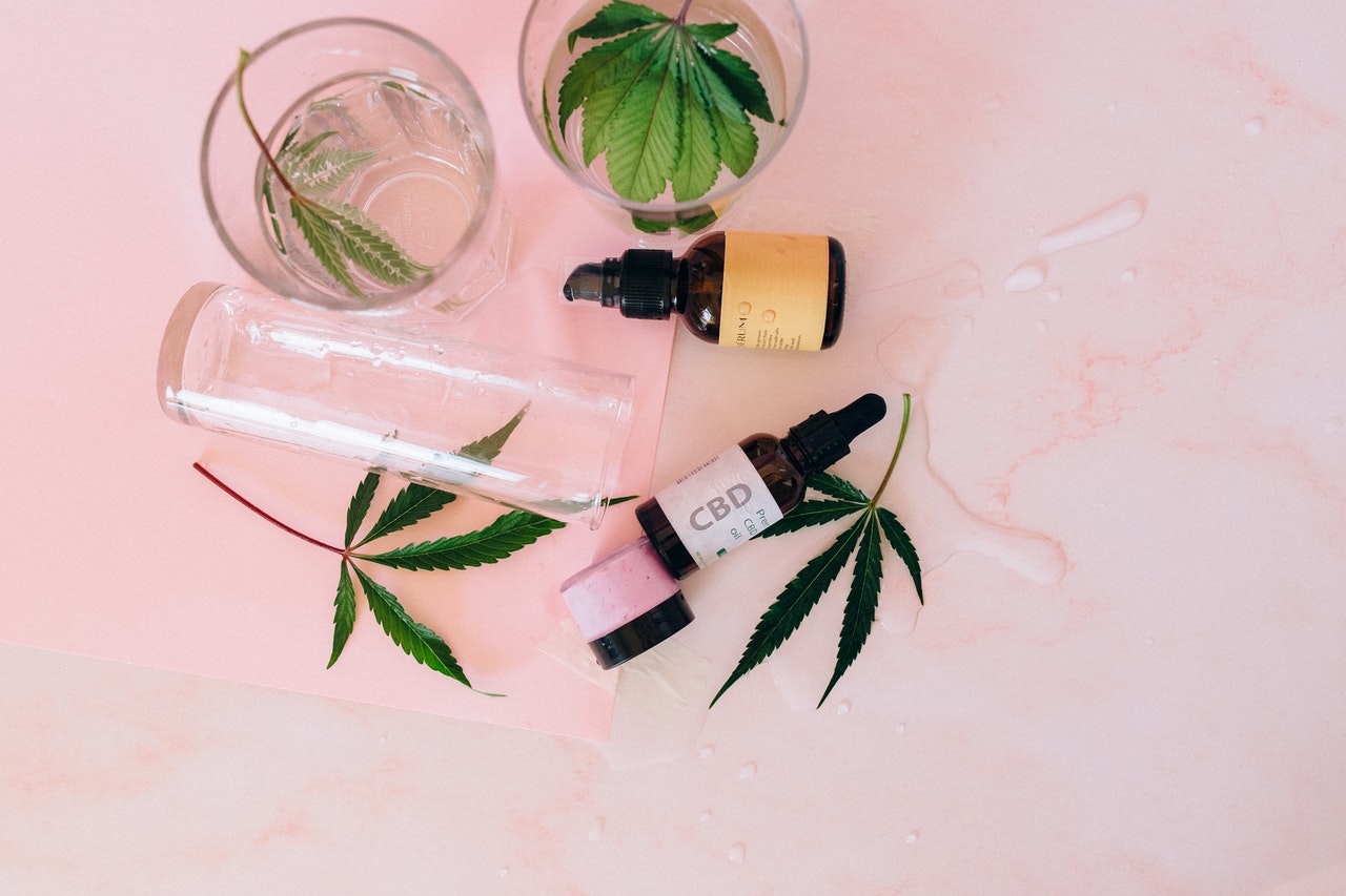 CBD: accessori, olio e prodotti cosmetici